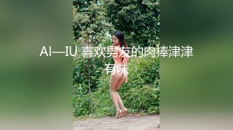 上海车展色色的摄影师各种角度 捕捉身材火爆的美女模特各种不经意间的走光 (2)