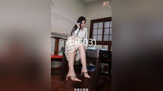 【锤子丶探花】纹身骚货，在沙发上操，手指扣穴调情