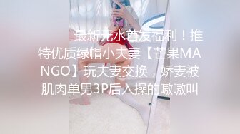 三个东南亚丰满小妞，把最漂亮的放中间，其他两个打辅助