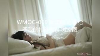 【山炮少妇猎手】大胸少妇夜晚登门服务，兄弟一个干一个围观，这大奶子后入晃动视觉效果真震撼