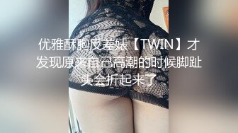 大屁股熟女骚妈露脸与小鲜肉儿子激情啪啪，被小伙揉奶子玩逼不带套各种狂插乱草，多体位蹂躏直接内射骚逼