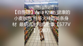 【极品稀缺 破解摄像头】JK风小姐姐更衣间拿手机自拍 多角度偷拍