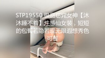 年度精选二黑客破解家庭摄像头真实偸拍五花八门的居家隐私生活裸奔换衣打炮高清无水原档 (3)