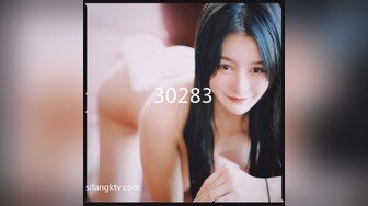 精东影业 JDYP-016《桃色家政》小伙看到风韵少妇受不了了-KK